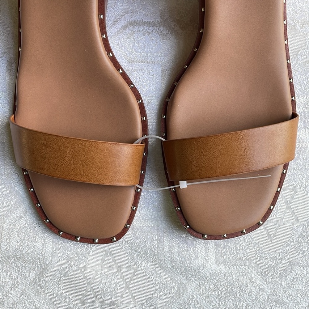 STEVE MADDEN NWOT Size 11 Brown Wedge Sandals Buckle Stud Cognac Ares Harlequin - Picture 8 of 15